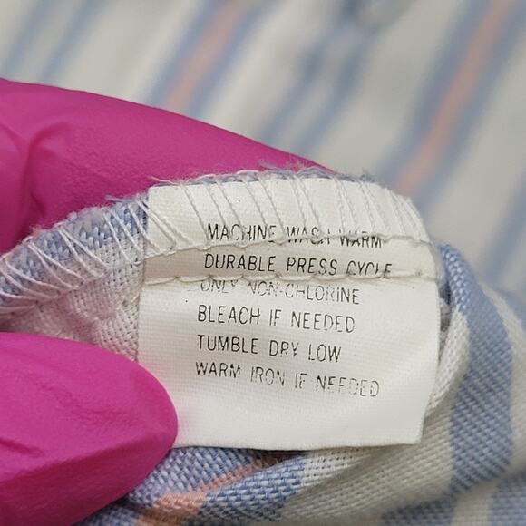 Vintage LEVIS Baggy Button Shirt Medium 23x31 Poplin - Picture 9 of 15